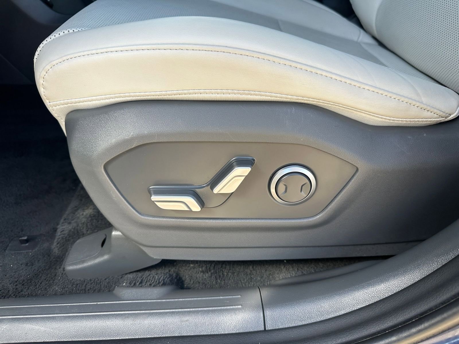 Thumbnail: 2025 Hyundai Santa Fe - 22