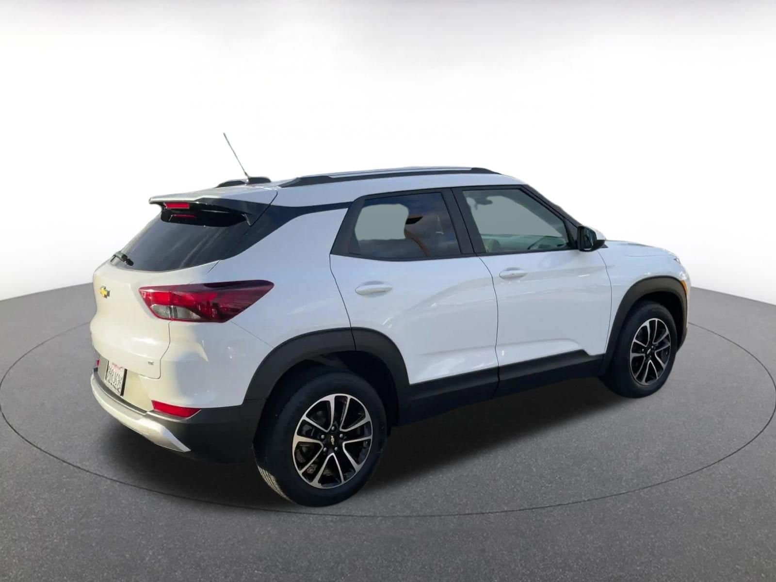 Thumbnail: 2025 Chevrolet TrailBlazer - 15