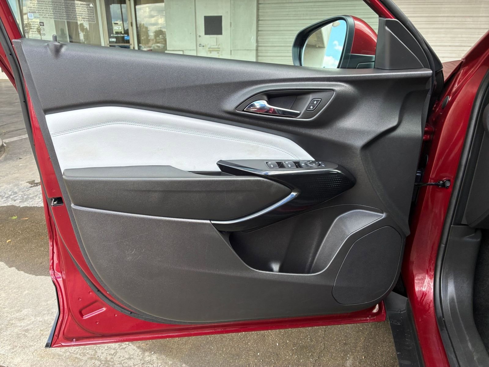 Thumbnail: 2025 Chevrolet Trax - 18