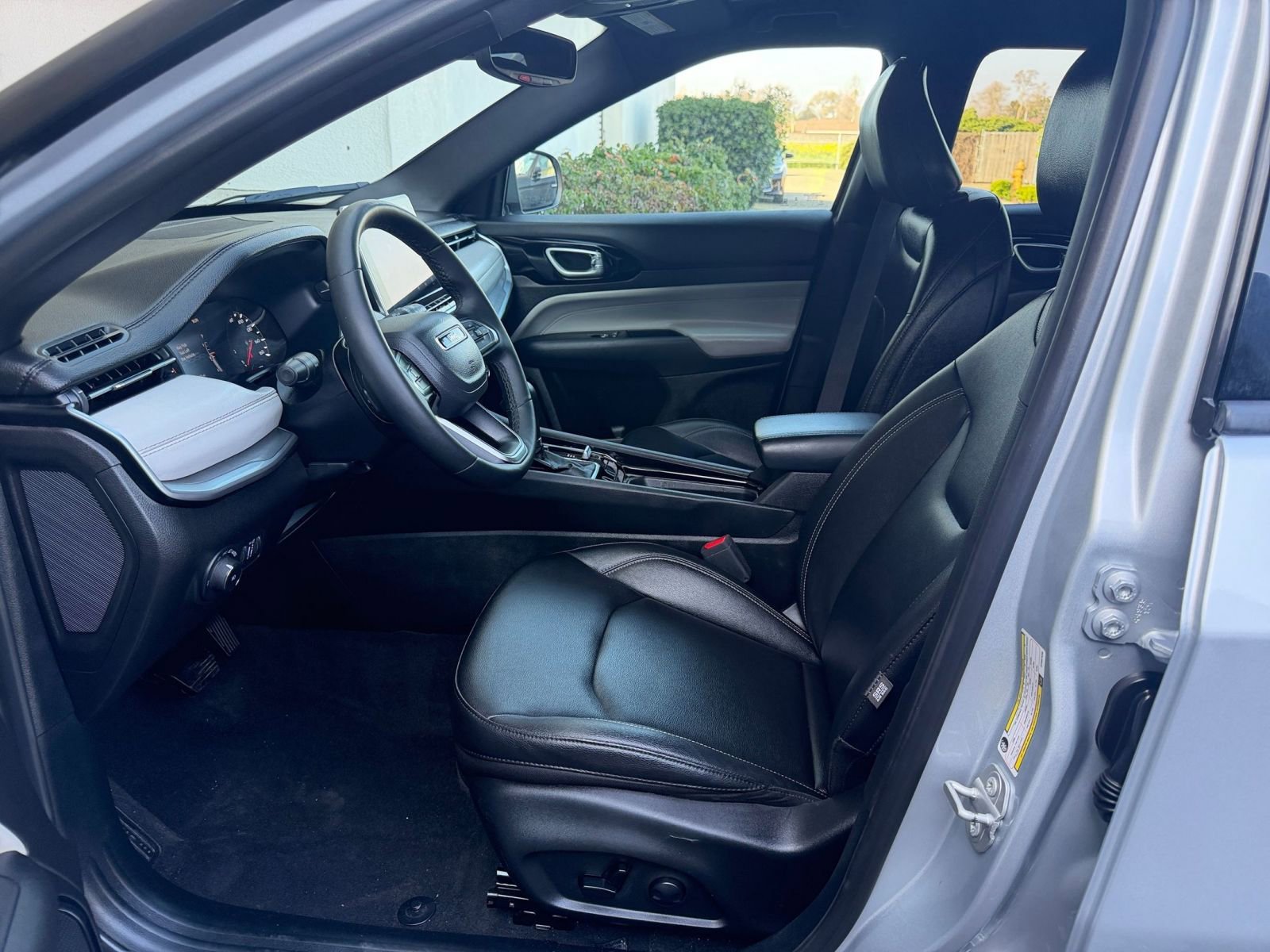 Thumbnail: 2025 Jeep Compass - 28