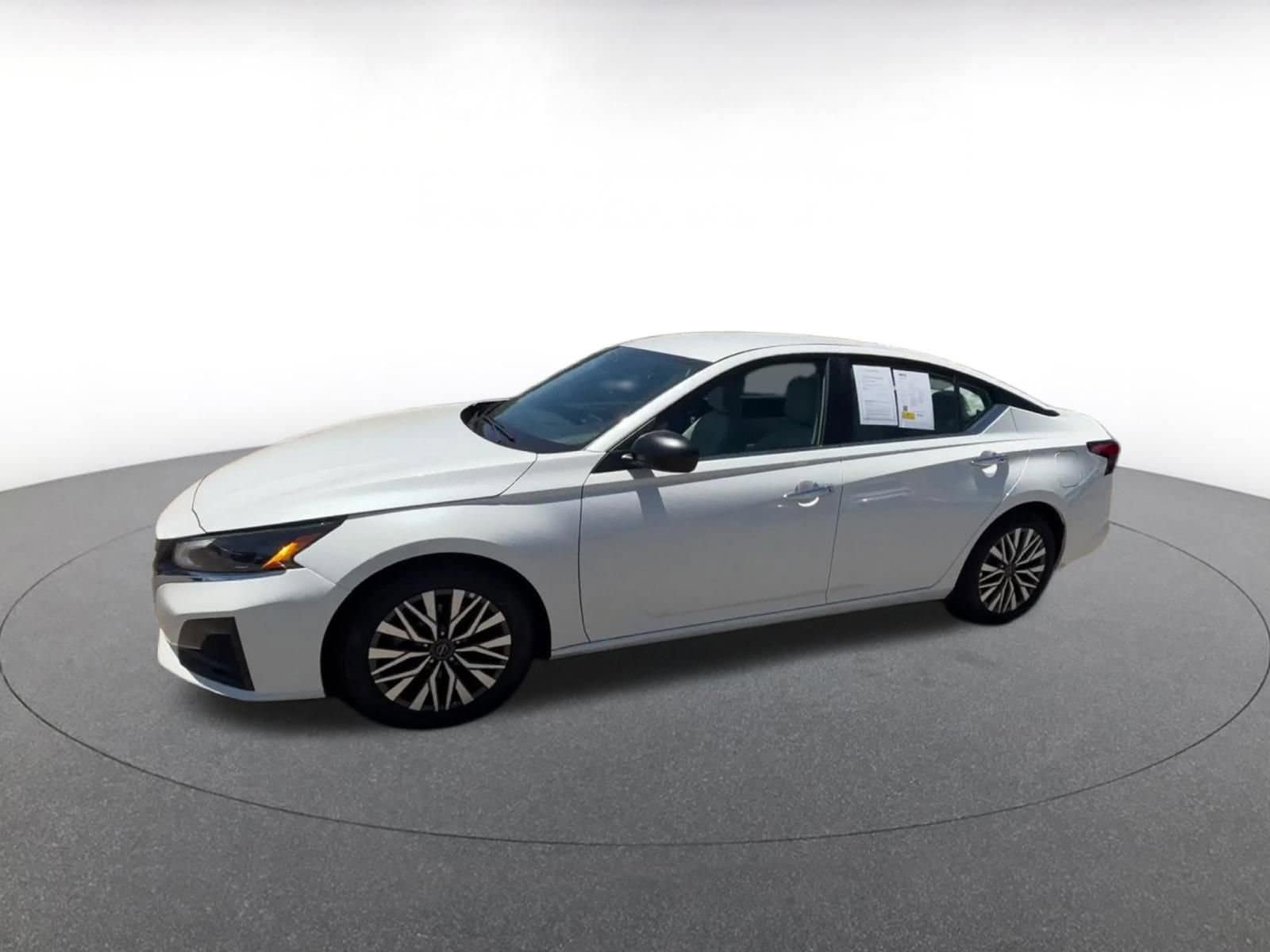 Thumbnail: 2025 Nissan Altima - 8