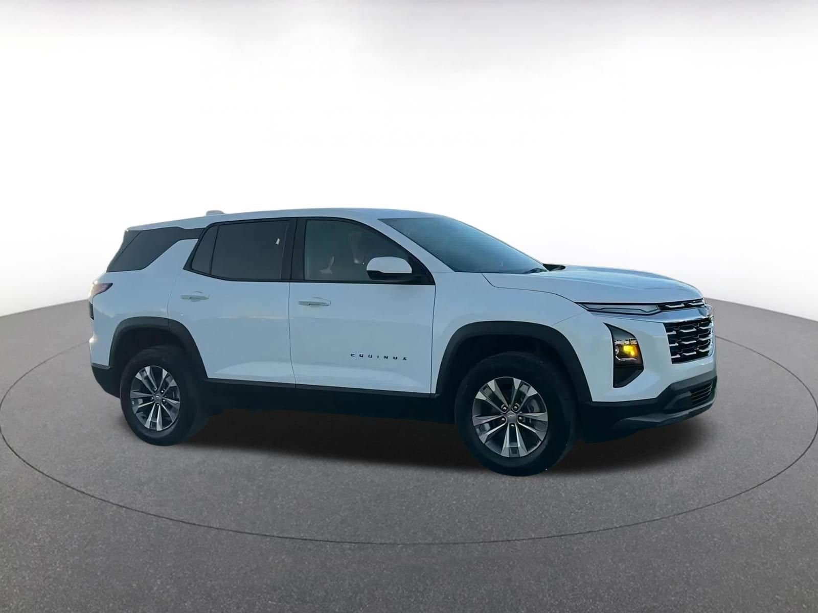 Thumbnail: 2025 Chevrolet Equinox - 2