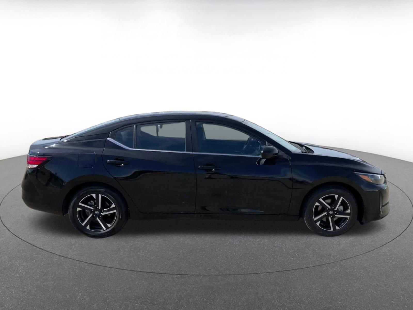 Thumbnail: 2025 Nissan Sentra - 16