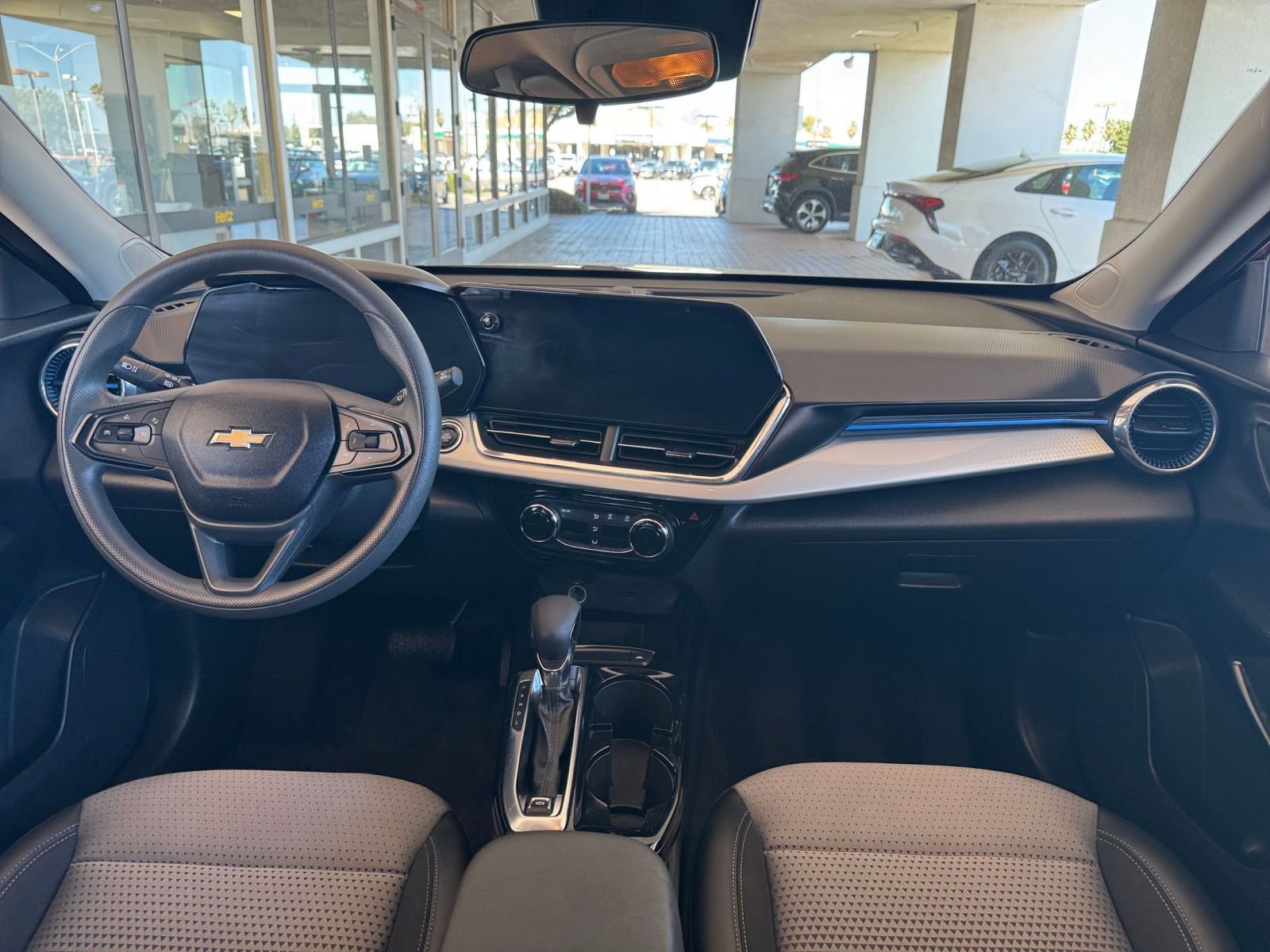 Thumbnail: 2025 Chevrolet Trax - 34