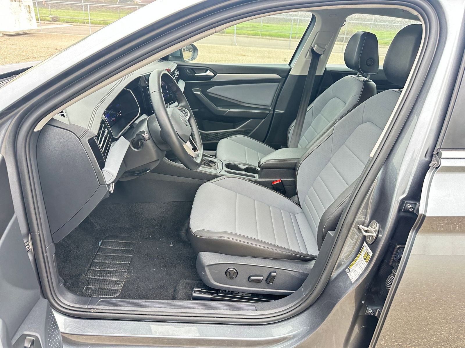 Thumbnail: 2025 Volkswagen Jetta - 27