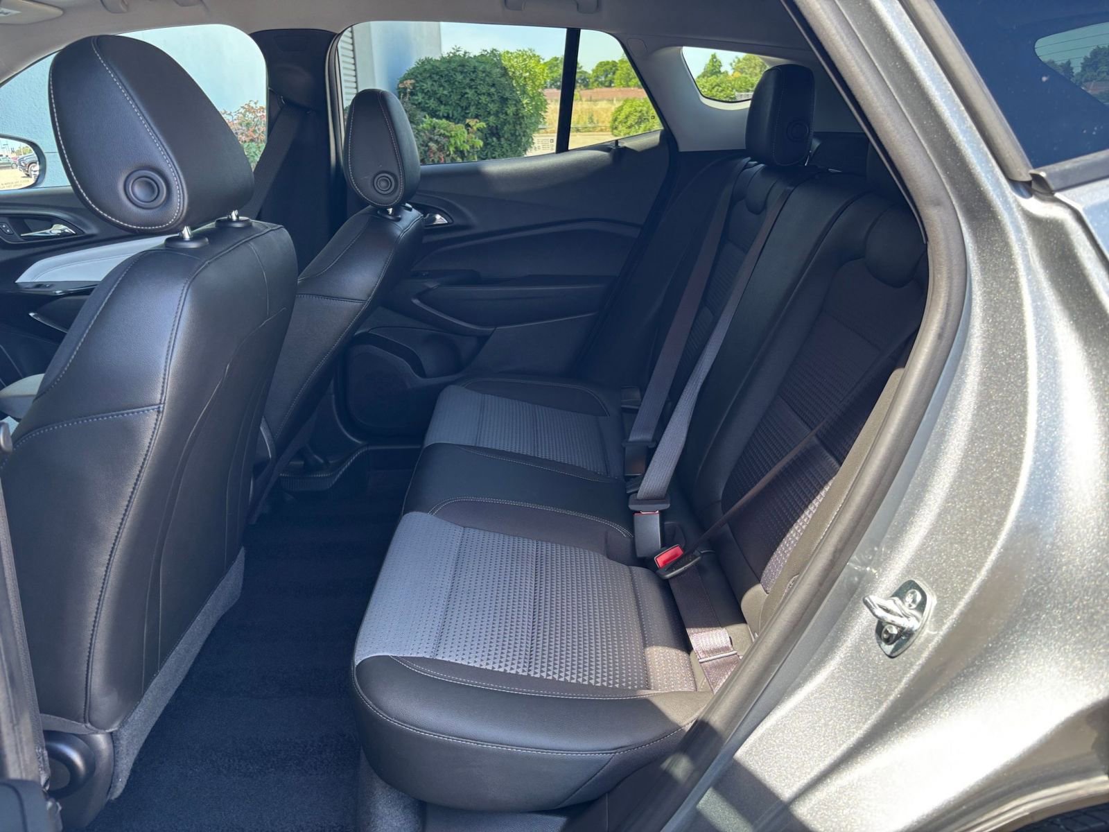 Thumbnail: 2025 Chevrolet Trax - 25