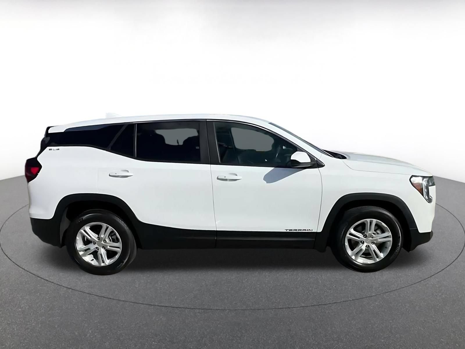Thumbnail: 2024 GMC Terrain - 15