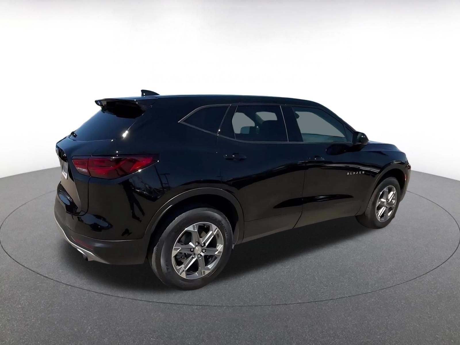 Thumbnail: 2026 Chevrolet Blazer - 14