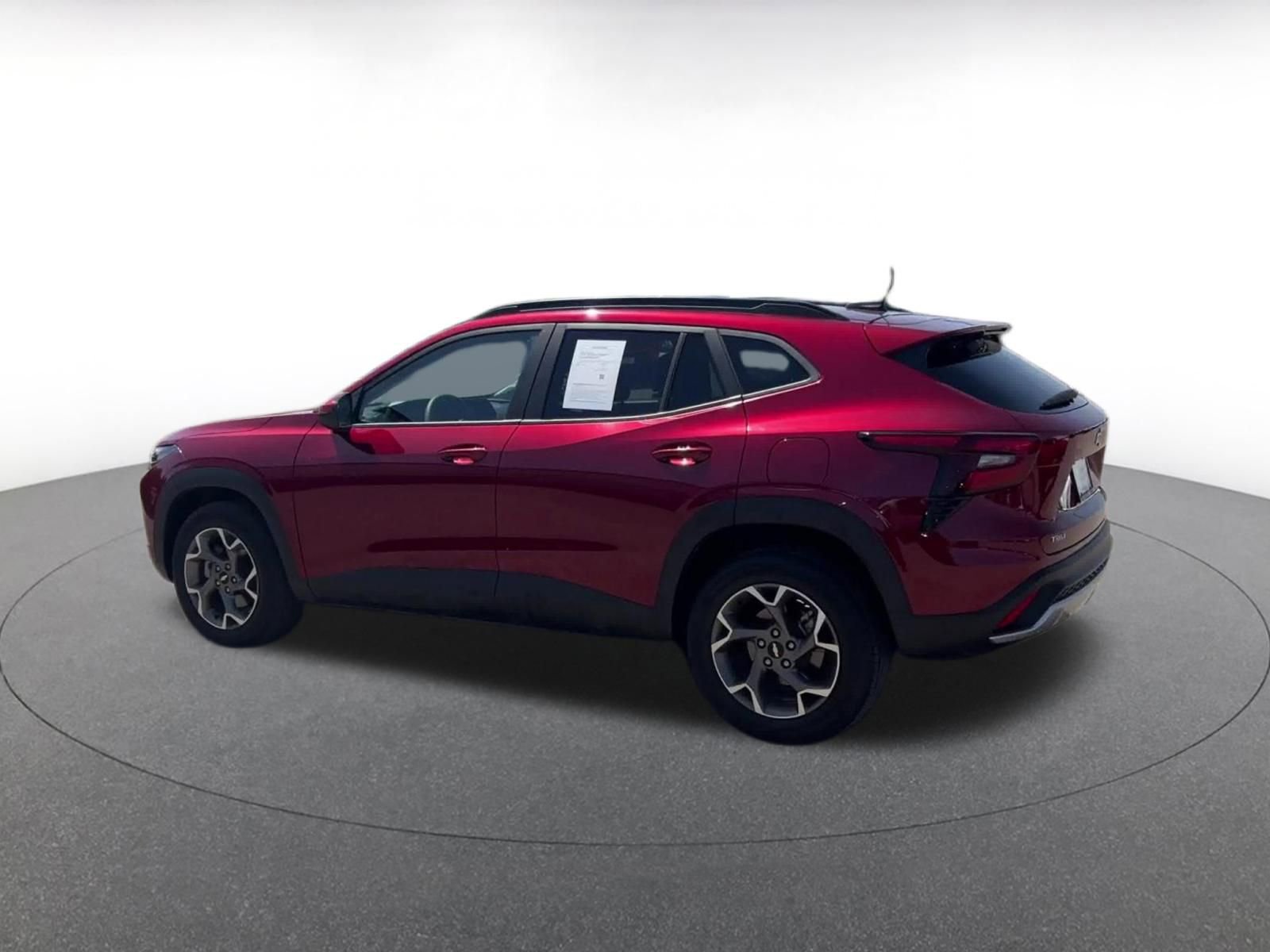Thumbnail: 2025 Chevrolet Trax - 10
