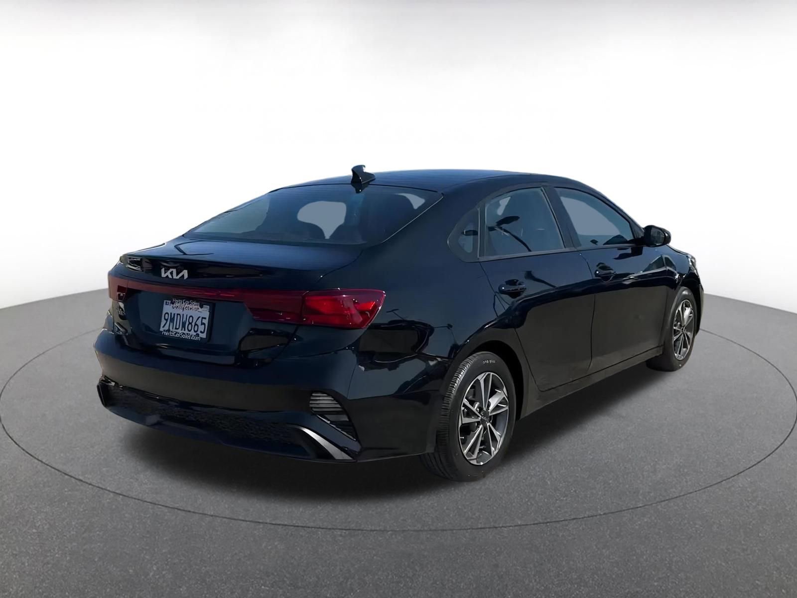 2024 Kia Forte LXS 13