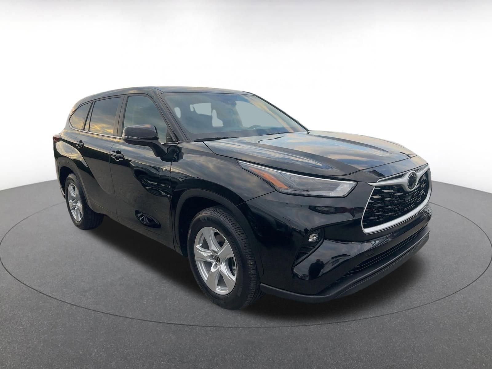 Thumbnail: 2025 Toyota Highlander - 1