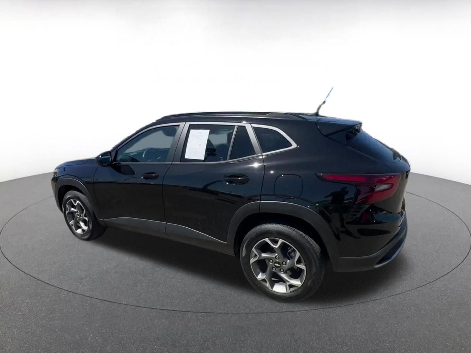 Thumbnail: 2025 Chevrolet Trax - 10