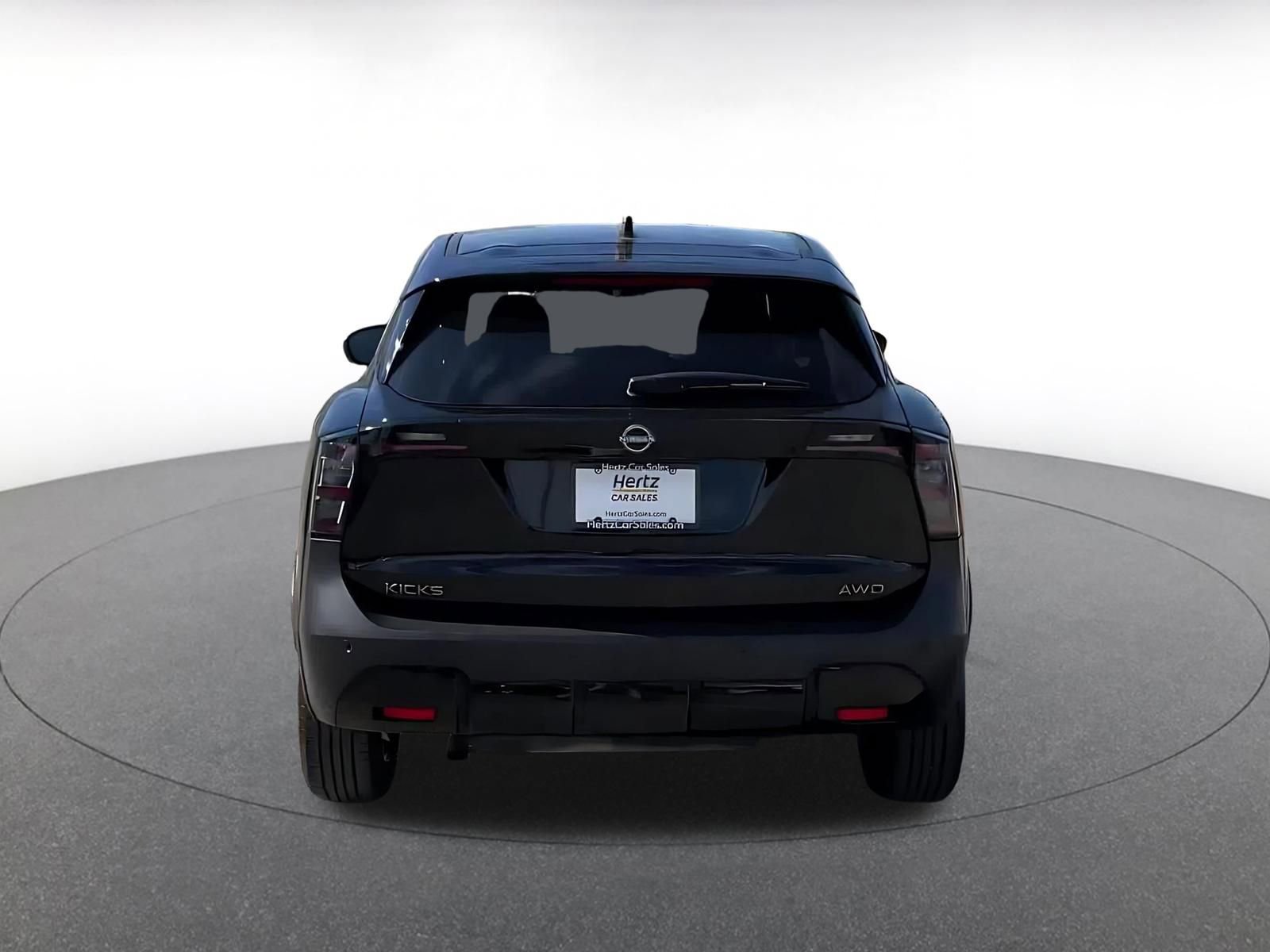 Thumbnail: 2025 Nissan Kicks - 12