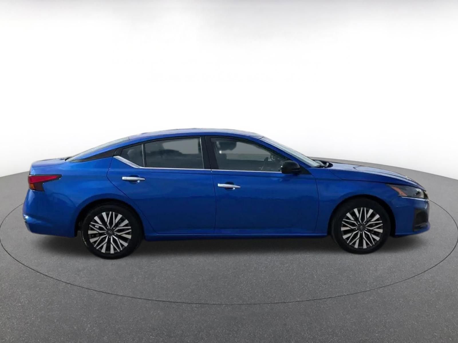 Thumbnail: 2025 Nissan Altima - 16