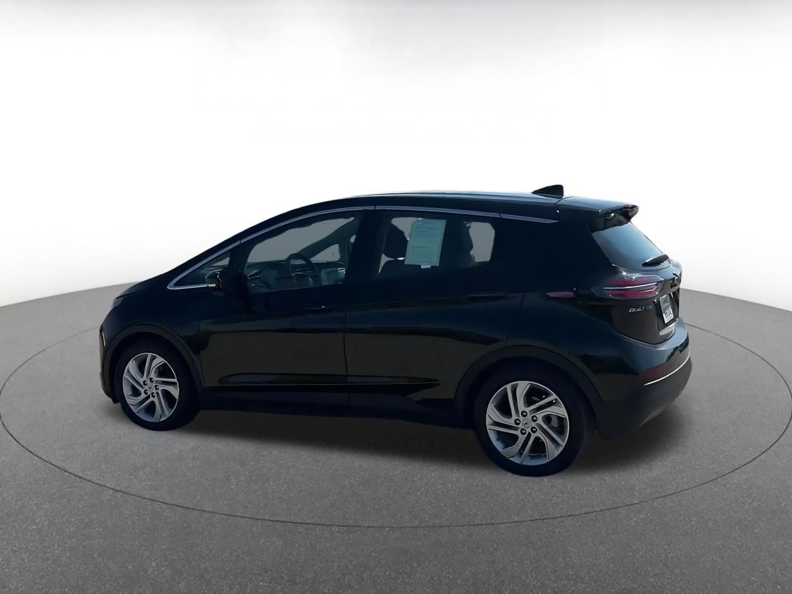 Thumbnail: 2023 Chevrolet Bolt EV - 10