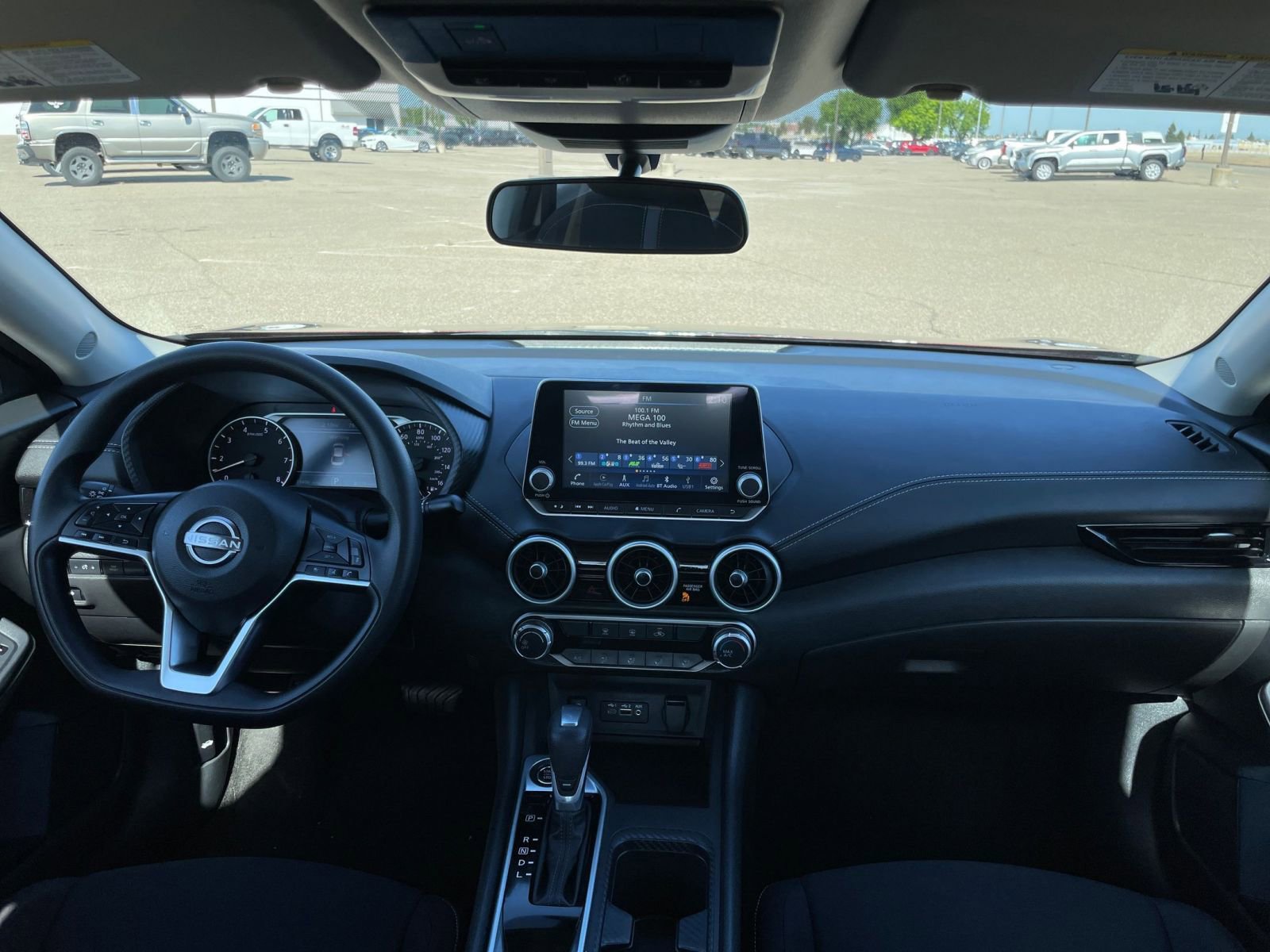 Thumbnail: 2025 Nissan Sentra - 32