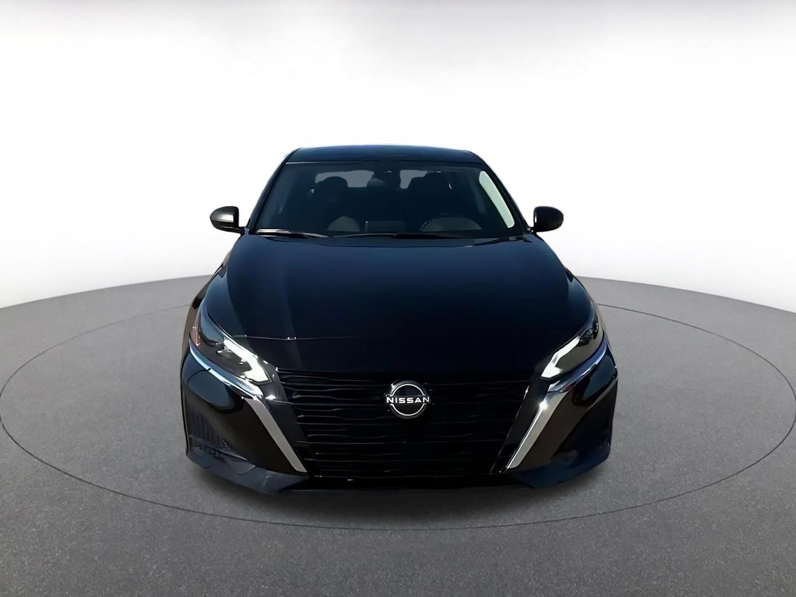 Thumbnail: 2025 Nissan Altima - 4