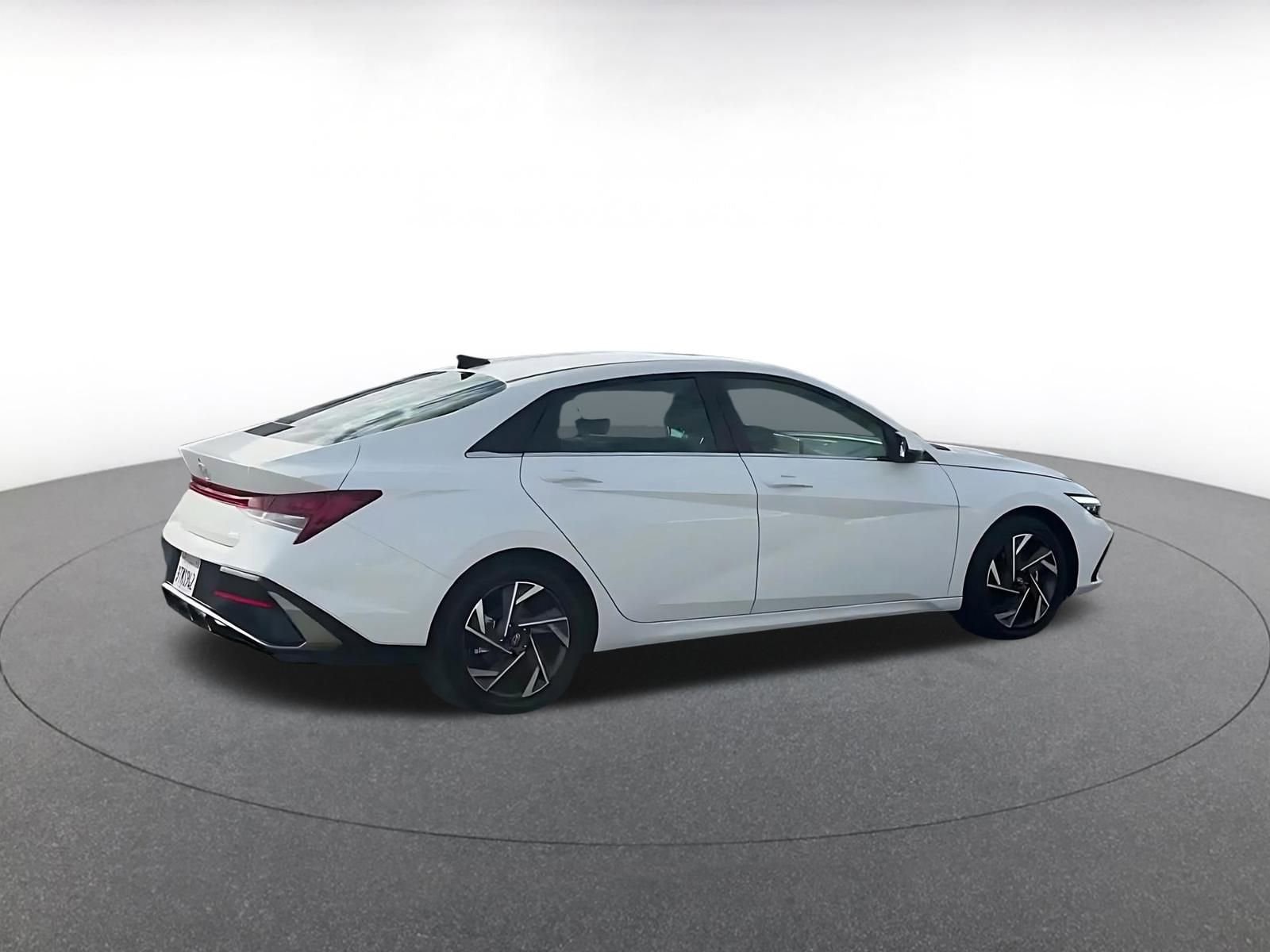 Thumbnail: 2025 Hyundai Elantra - 15