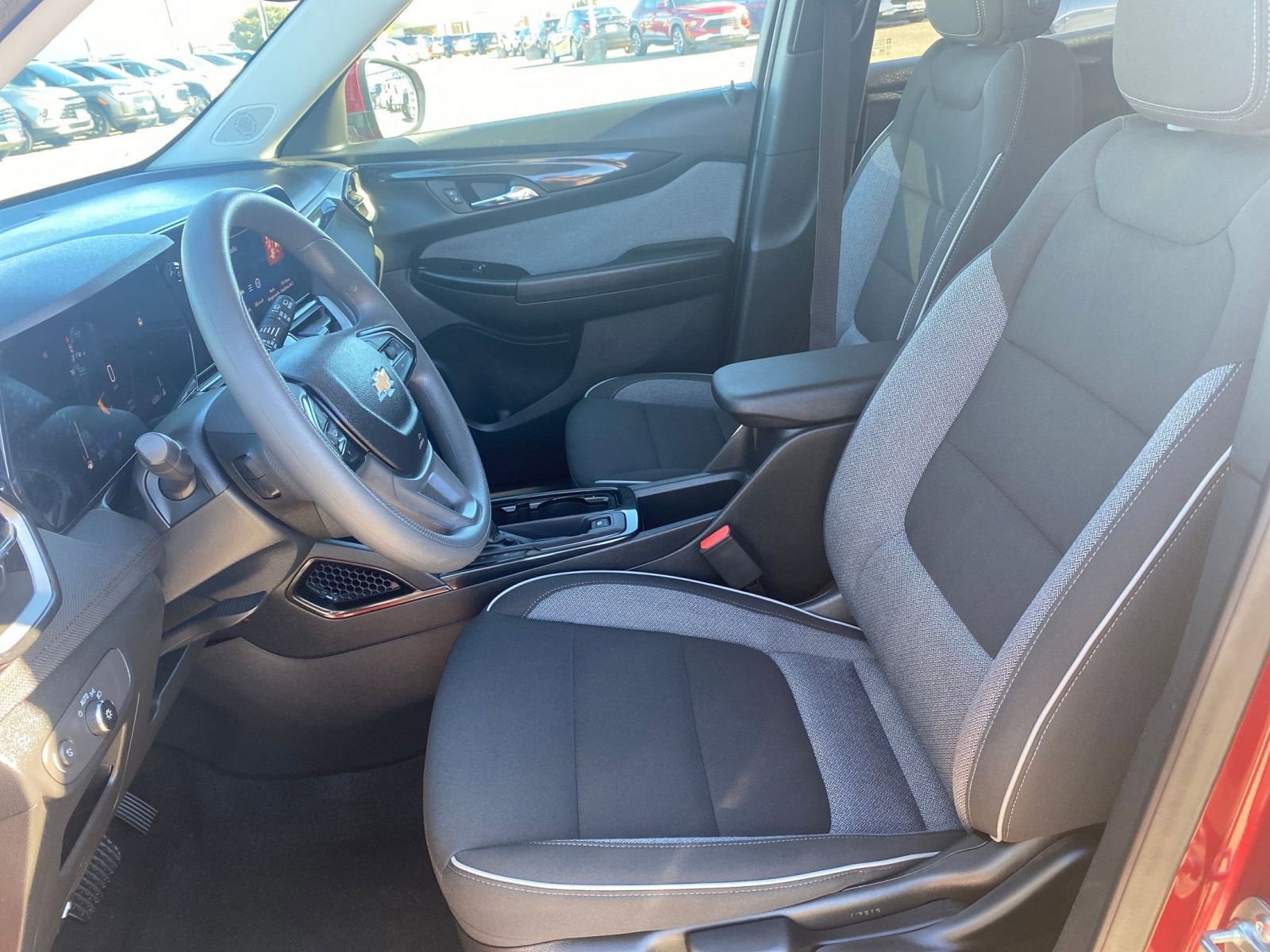 Thumbnail: 2025 Chevrolet TrailBlazer - 27