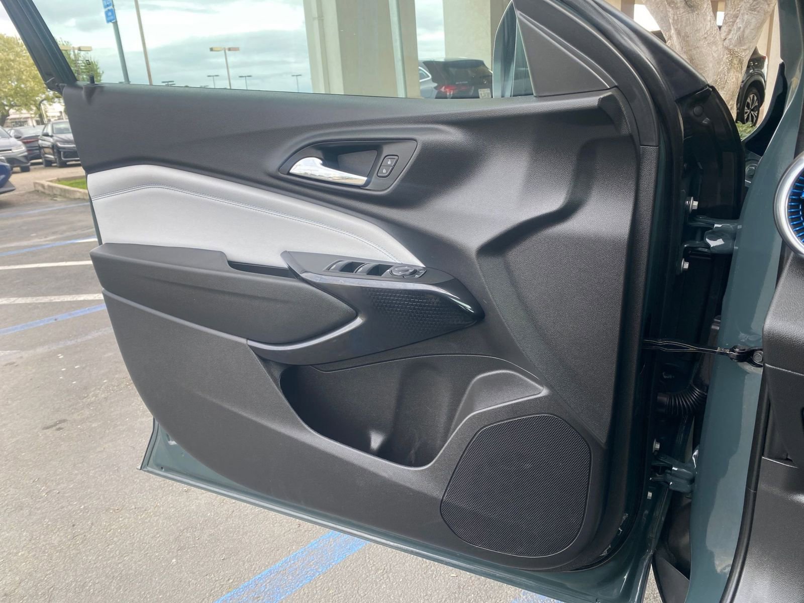 Thumbnail: 2025 Chevrolet Trax - 18