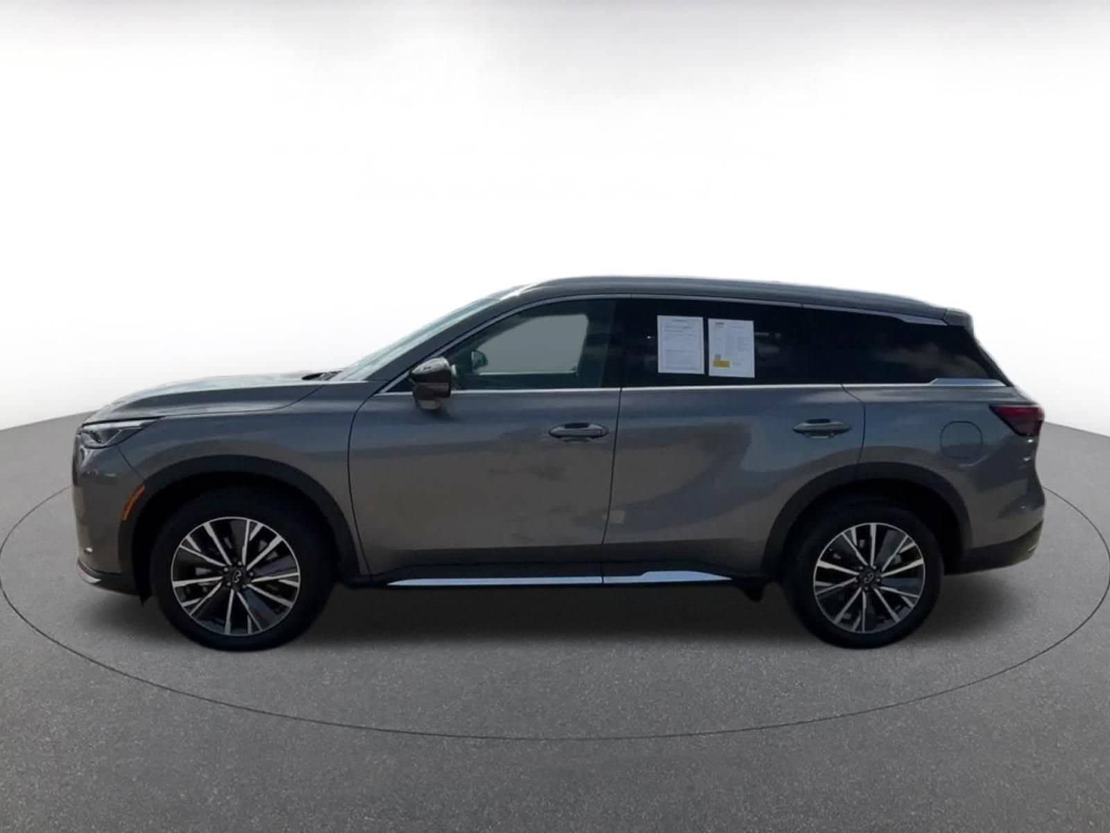 Thumbnail: 2026 INFINITI QX60 - 9