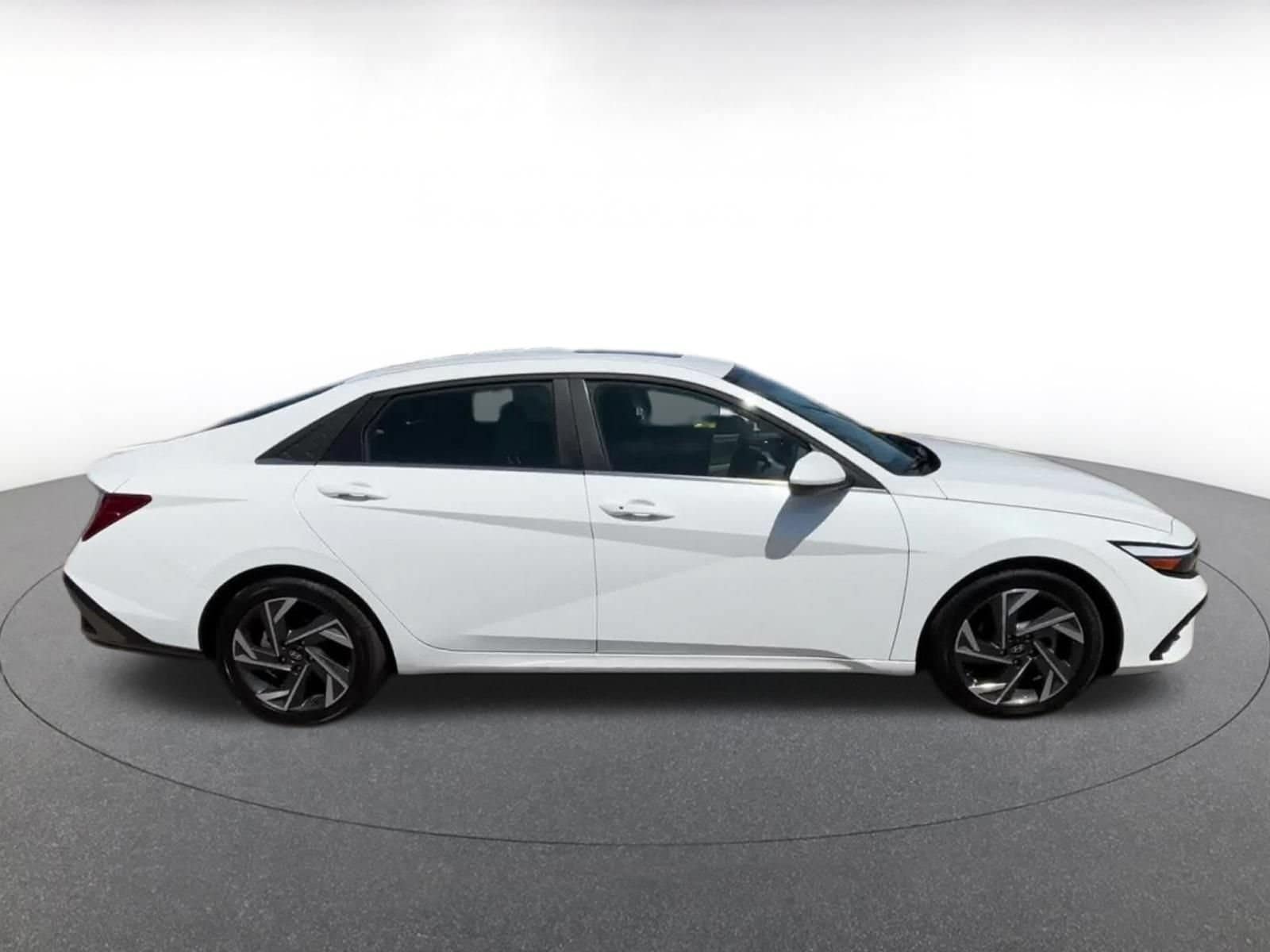 Thumbnail: 2025 Hyundai Elantra - 13