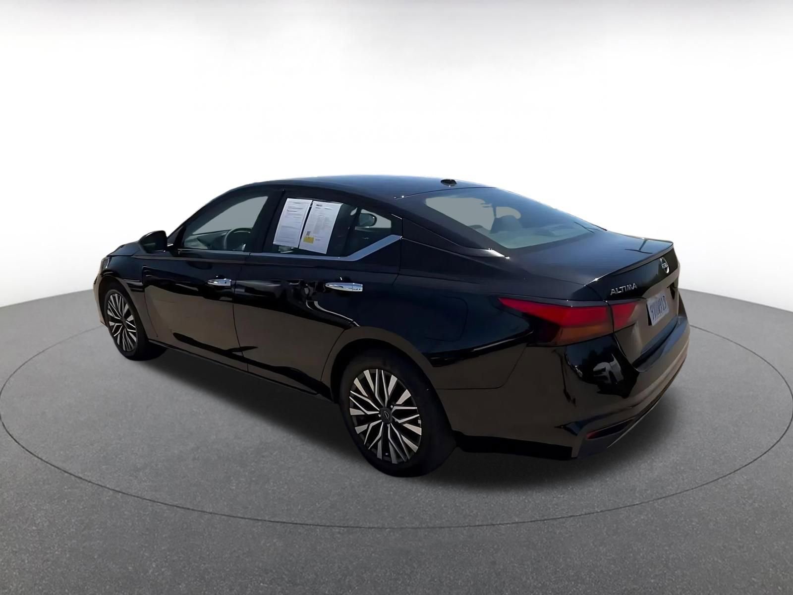 Thumbnail: 2025 Nissan Altima - 10