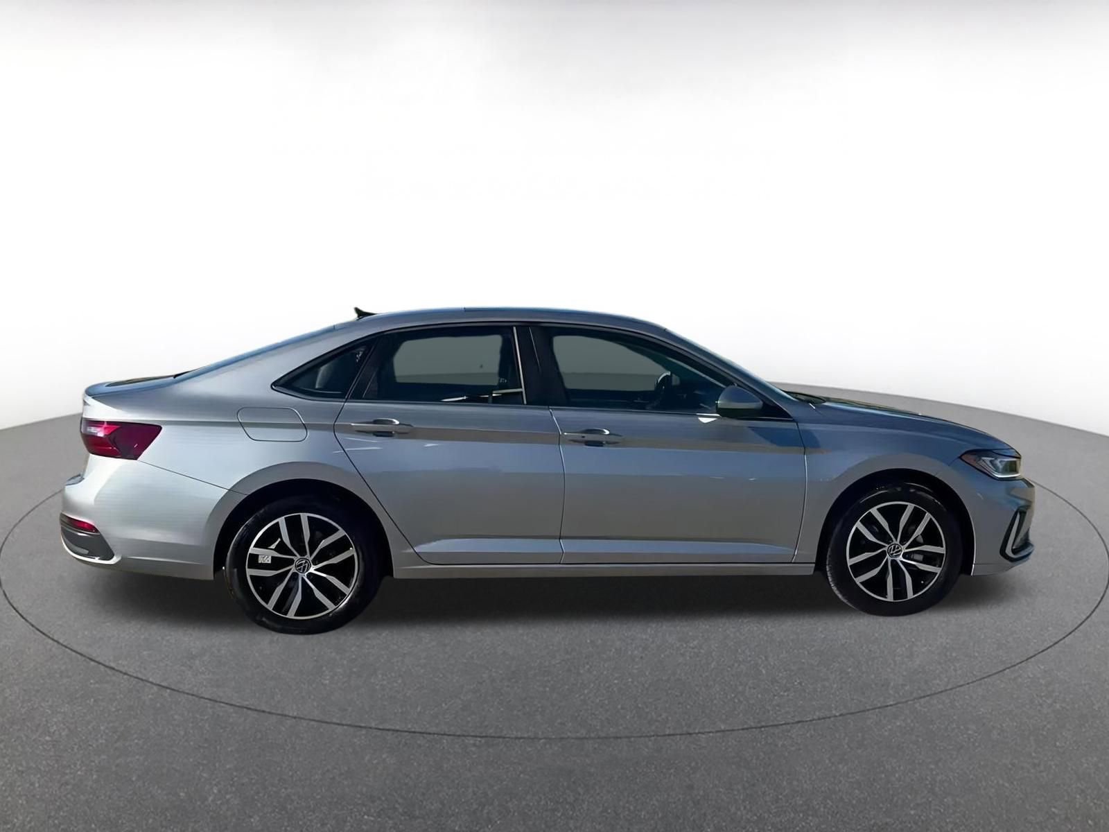 Thumbnail: 2025 Volkswagen Jetta - 15