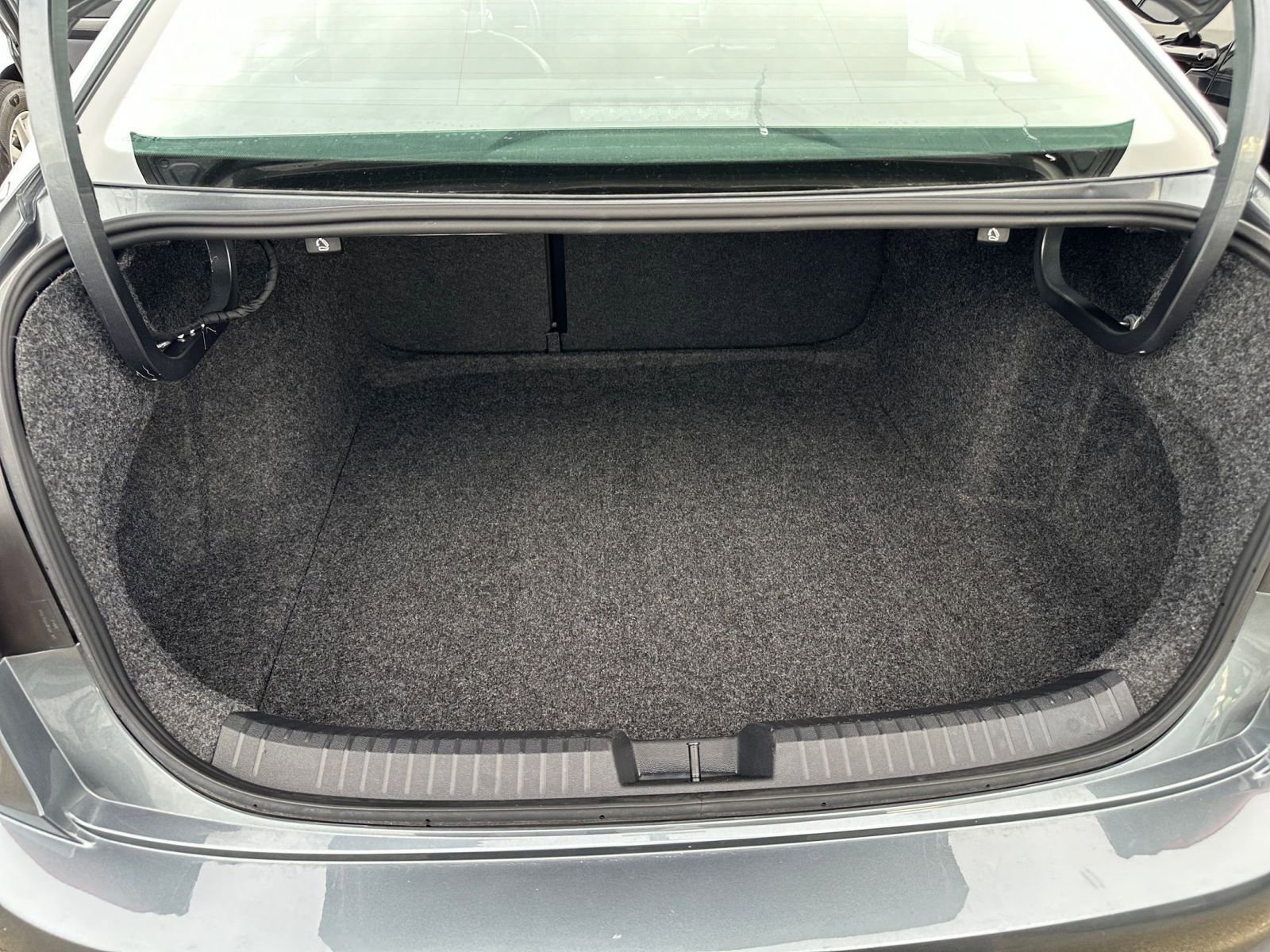 Thumbnail: 2025 Volkswagen Jetta - 33