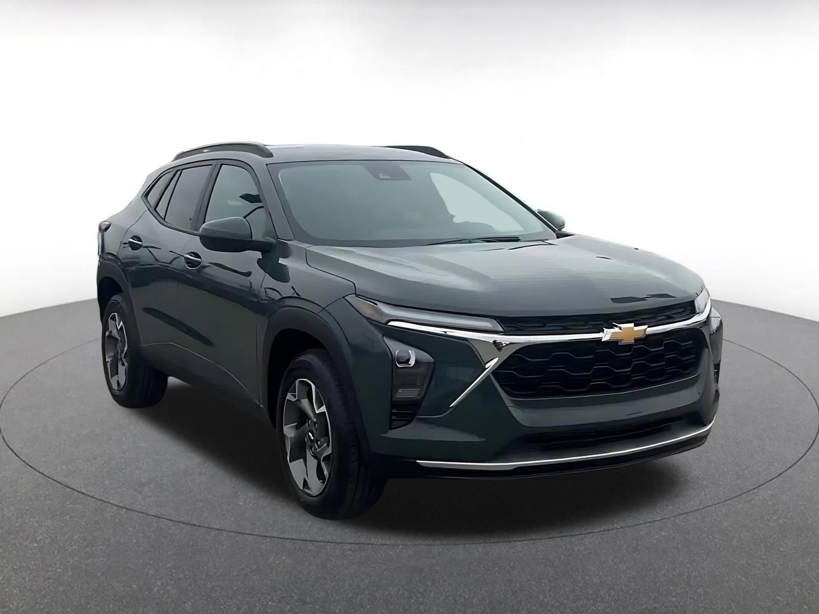 Thumbnail: 2025 Chevrolet Trax - 3