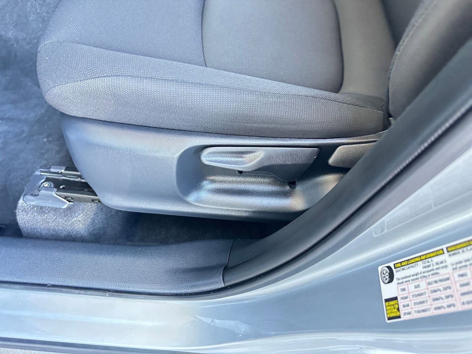 Thumbnail: 2025 Toyota Corolla Cross - 23