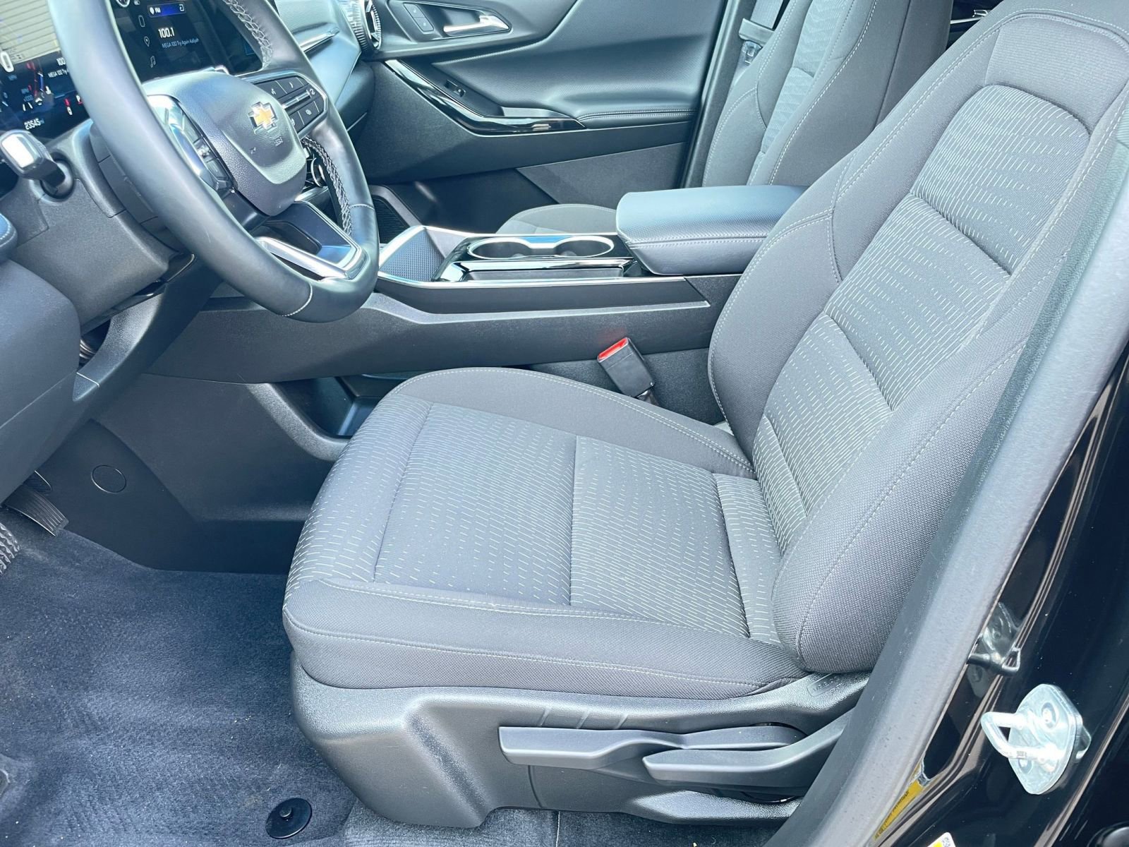 Thumbnail: 2025 Chevrolet Equinox - 27