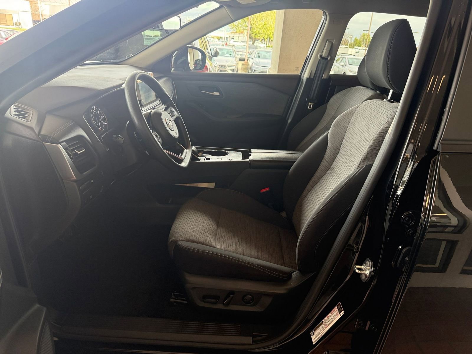 Thumbnail: 2023 Nissan Rogue - 28