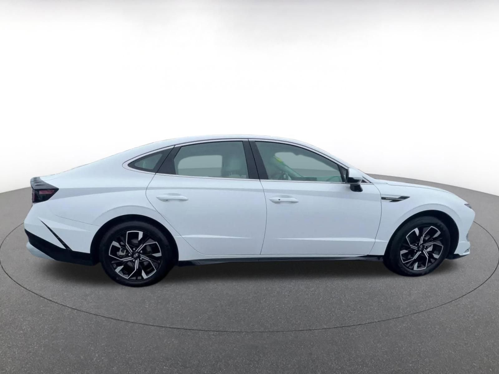 Thumbnail: 2025 Hyundai Sonata - 16