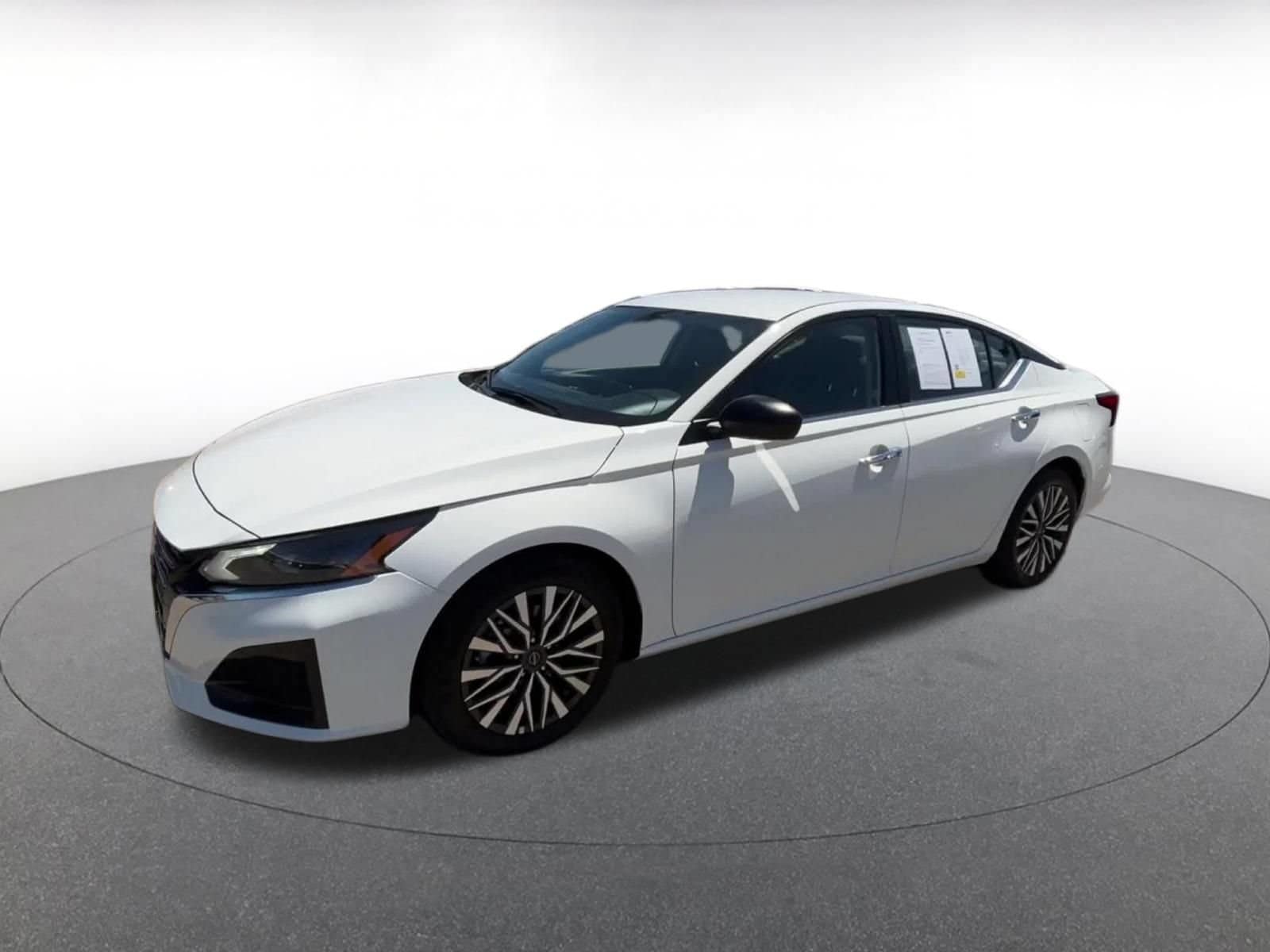 Thumbnail: 2025 Nissan Altima - 8