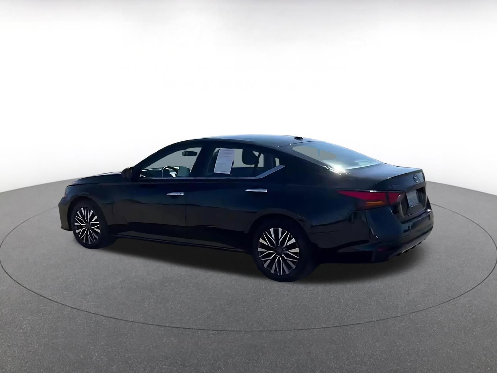 Thumbnail: 2025 Nissan Altima - 10