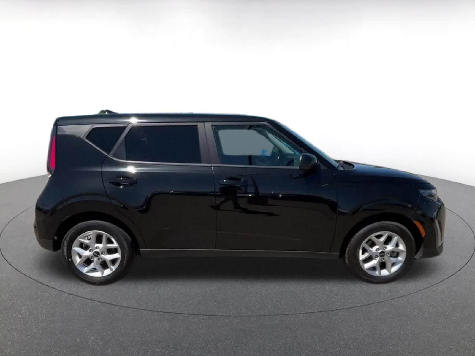 Thumbnail: 2025 Kia Soul - 16