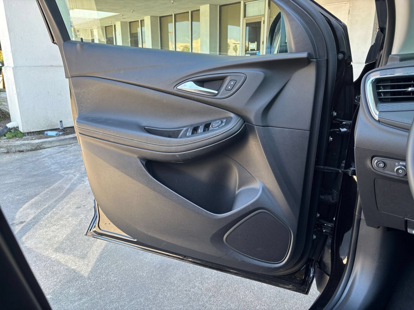 Thumbnail: 2025 Buick Encore GX - 18