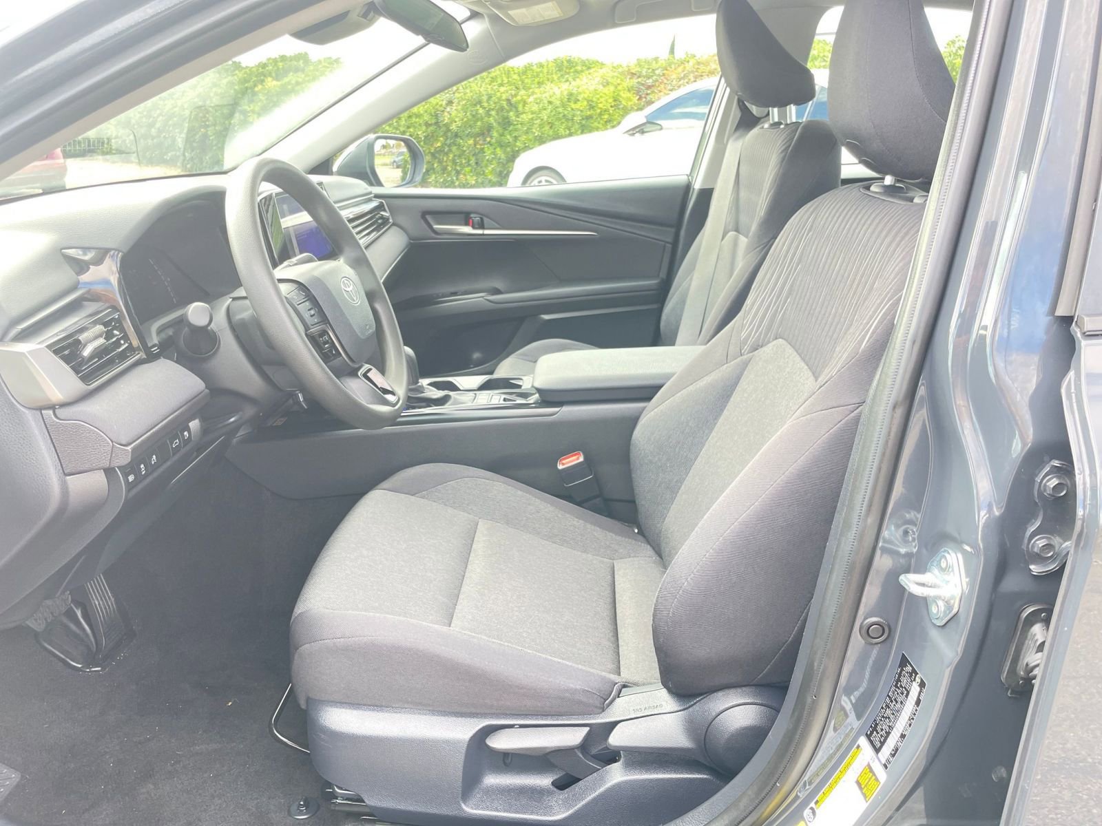 Thumbnail: 2025 Toyota Camry - 25