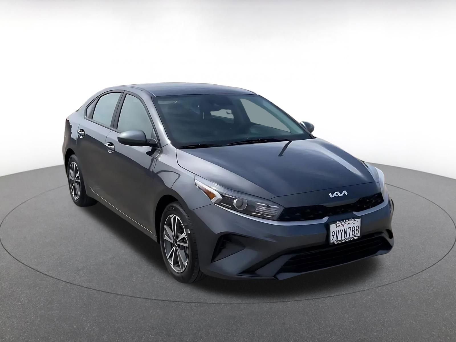 Thumbnail: 2024 Kia Forte - 3