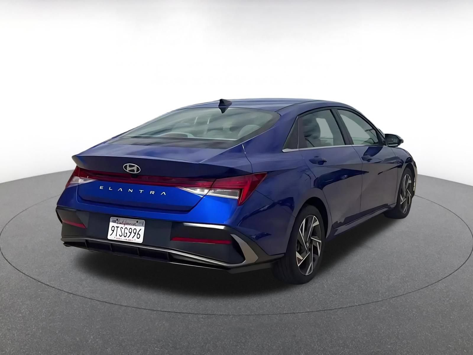 Thumbnail: 2025 Hyundai Elantra - 14