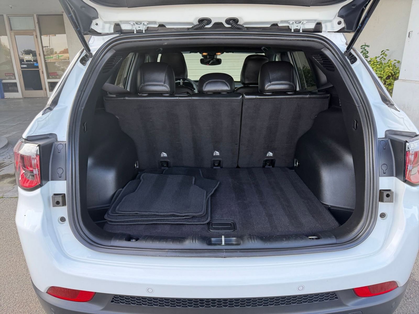 Thumbnail: 2025 Jeep Compass - 32