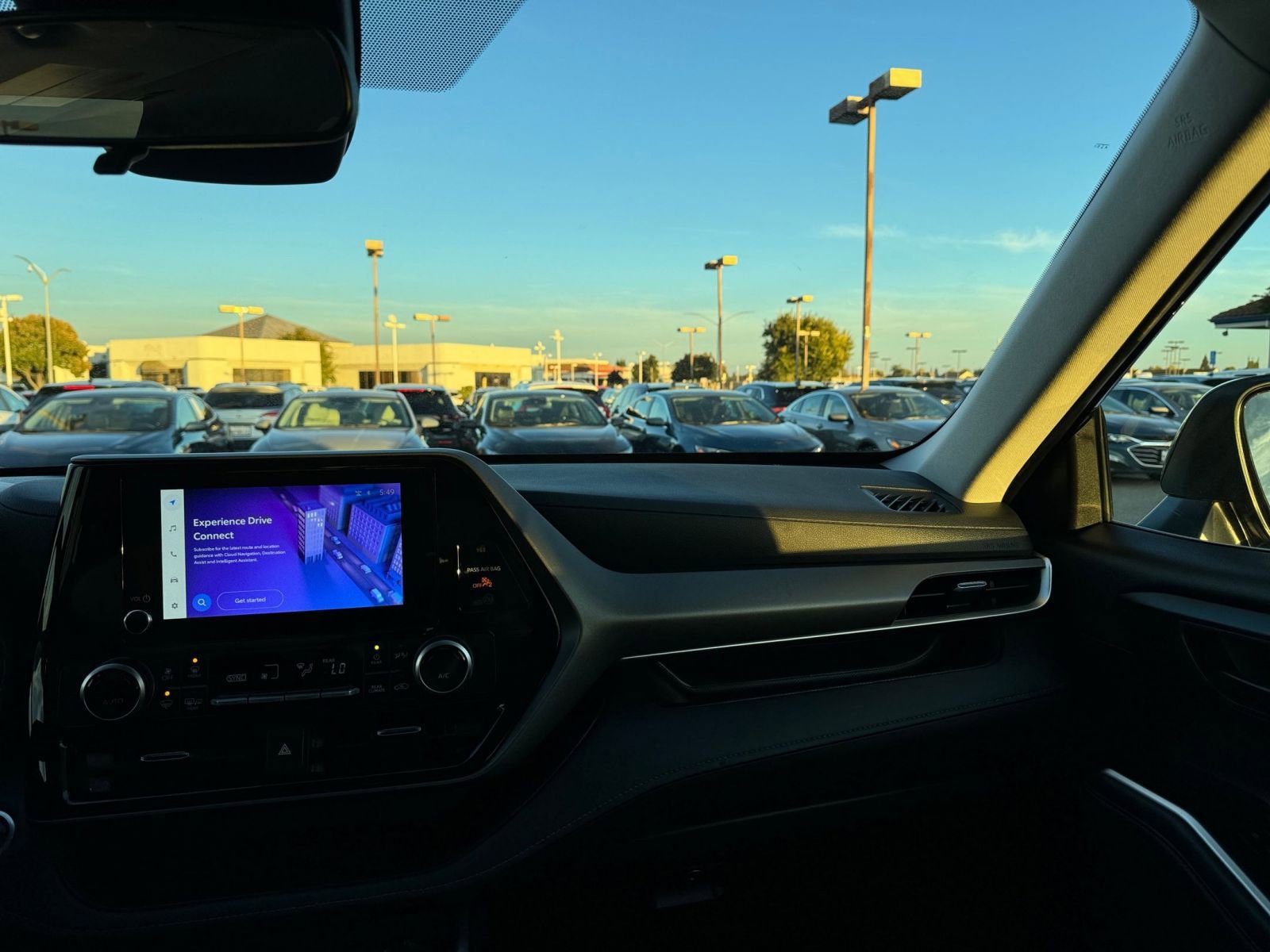 Thumbnail: 2025 Toyota Highlander - 35