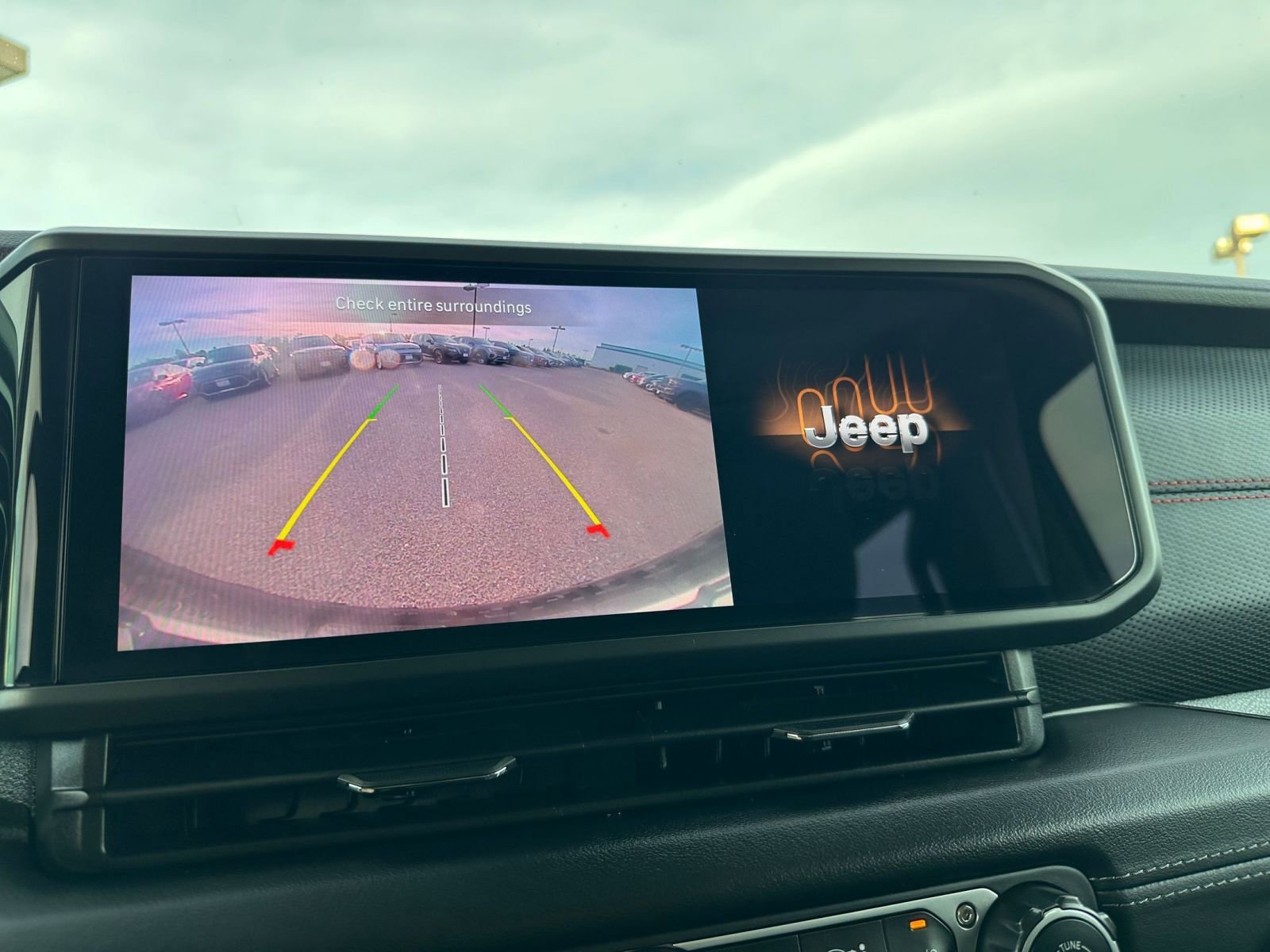 Thumbnail: 2025 Jeep Wrangler - 23