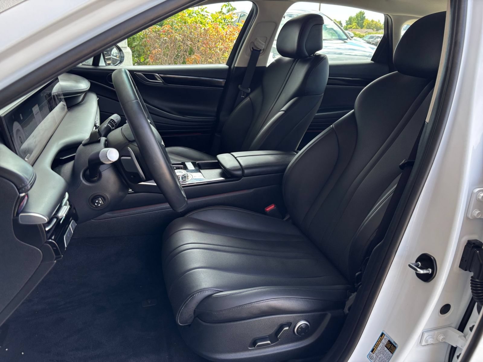 Thumbnail: 2026 Genesis G80 - 32