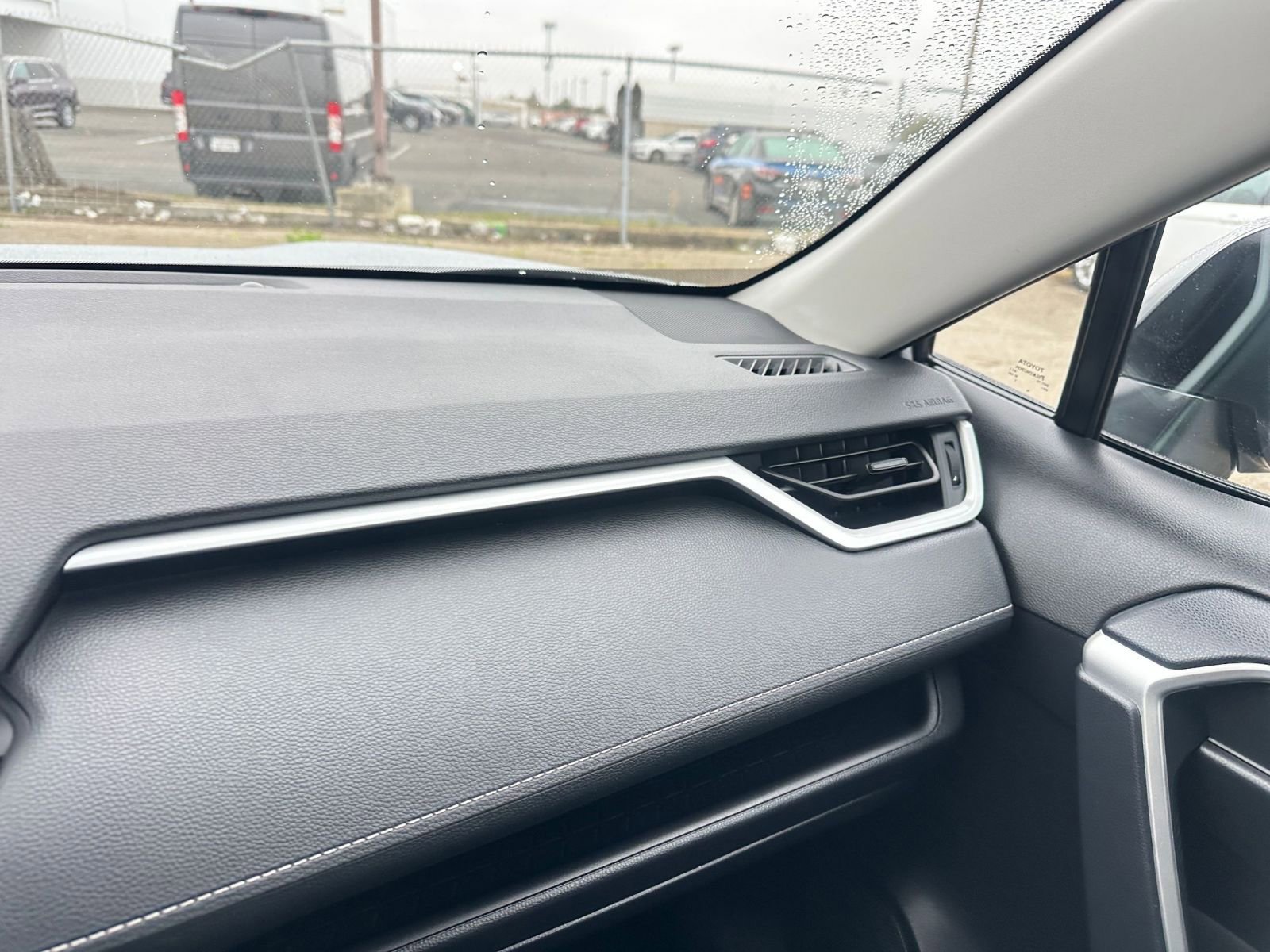 Thumbnail: 2025 Toyota RAV4 - 35