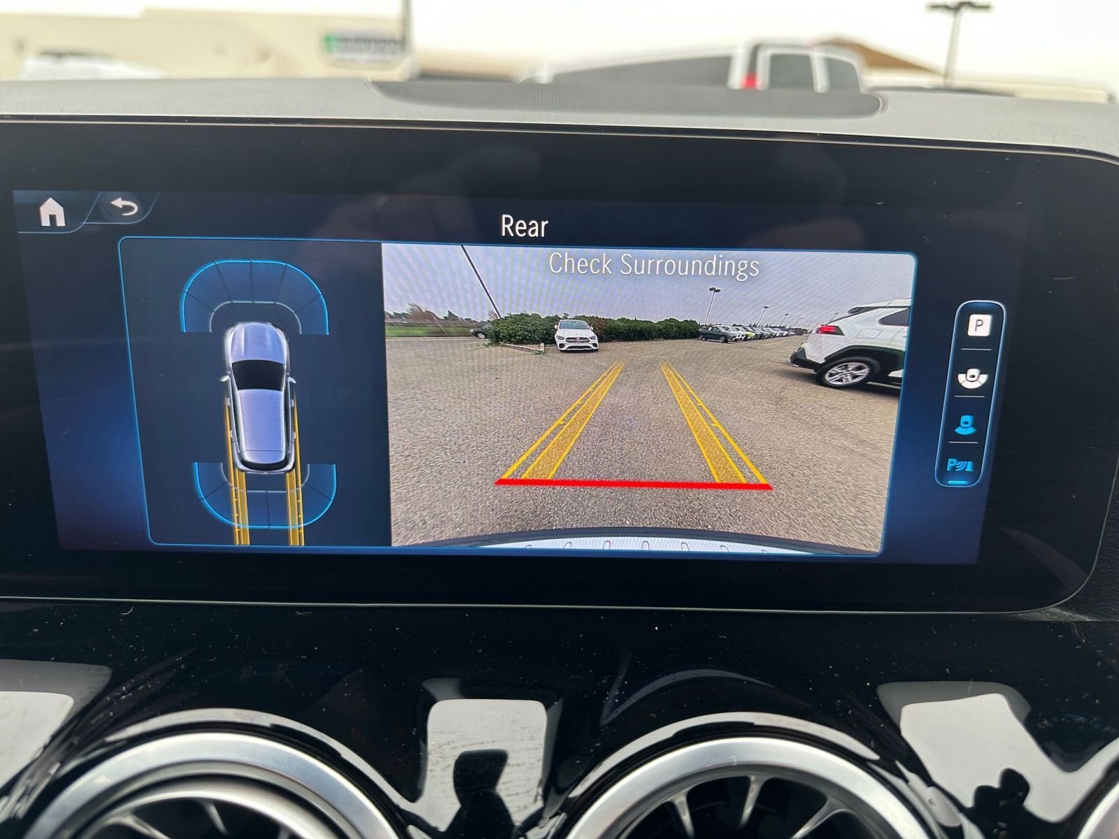 Thumbnail: 2025 Mercedes-Benz GLA - 17