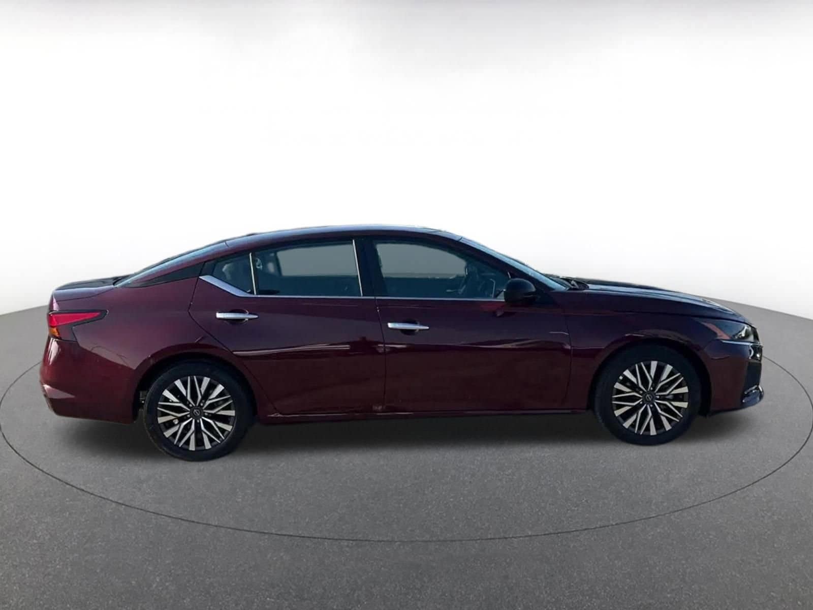 Thumbnail: 2025 Nissan Altima - 16