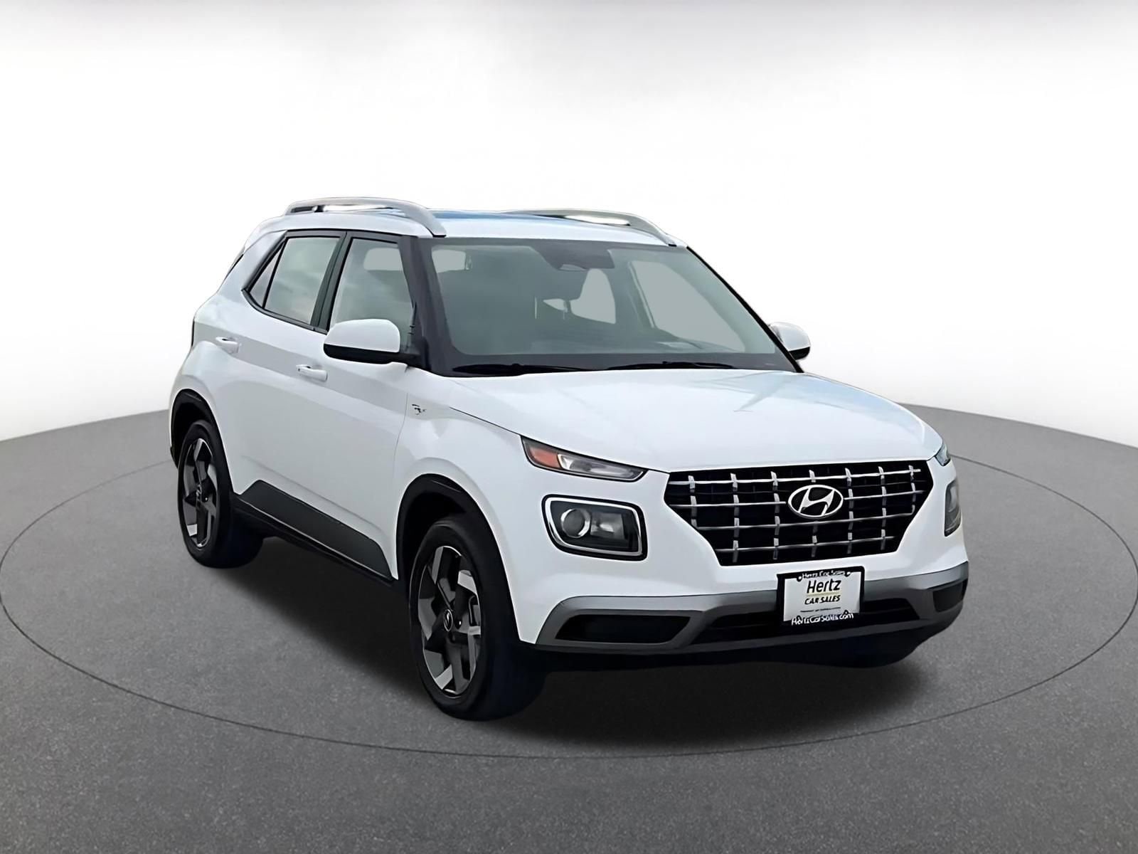 Thumbnail: 2025 Hyundai Venue - 3