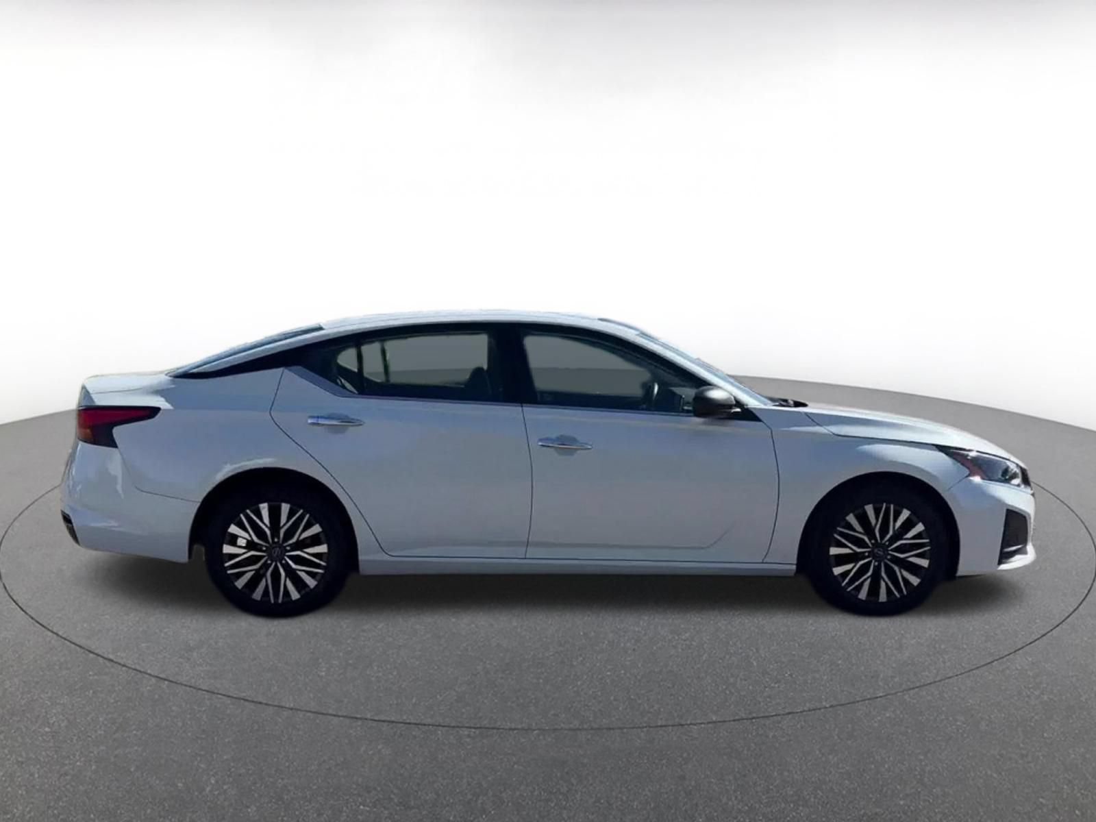 Thumbnail: 2025 Nissan Altima - 15